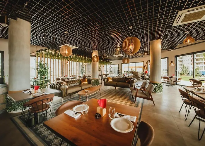 One Bedroom In Caesar & Spa, Long