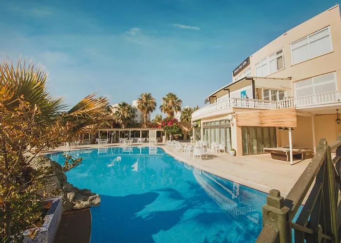 One Bedroom In Caesar & Spa, Long