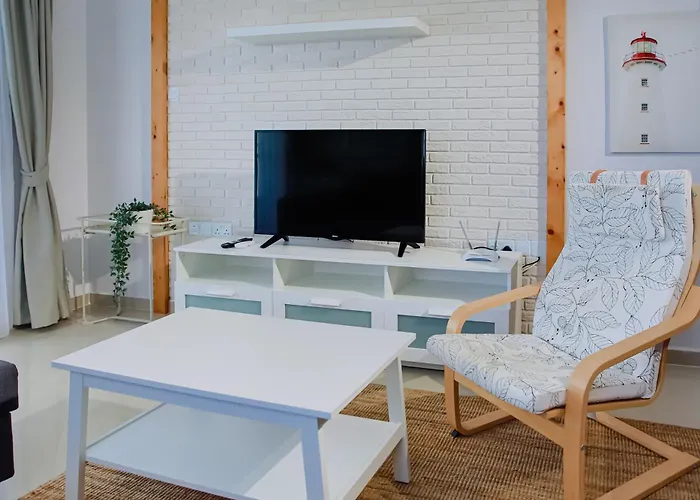 One Bedroom In Caesar & Spa, Long