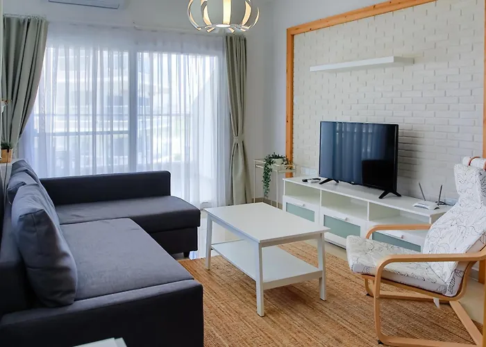 One Bedroom In Caesar & Spa, Long Apartment Perivolia tou Trikomou