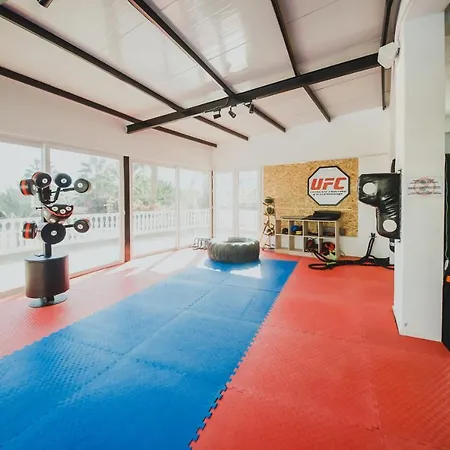 One Bedroom In Caesar & Spa, Long Apartamento