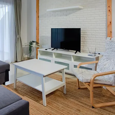 One Bedroom In Caesar & Spa, Long * Perivolia tou Trikomou